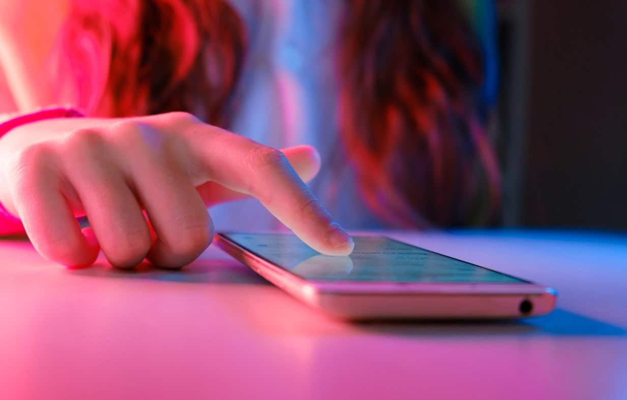 مشاهدة قصة إنستجرام بشكل مجهول: الحيل