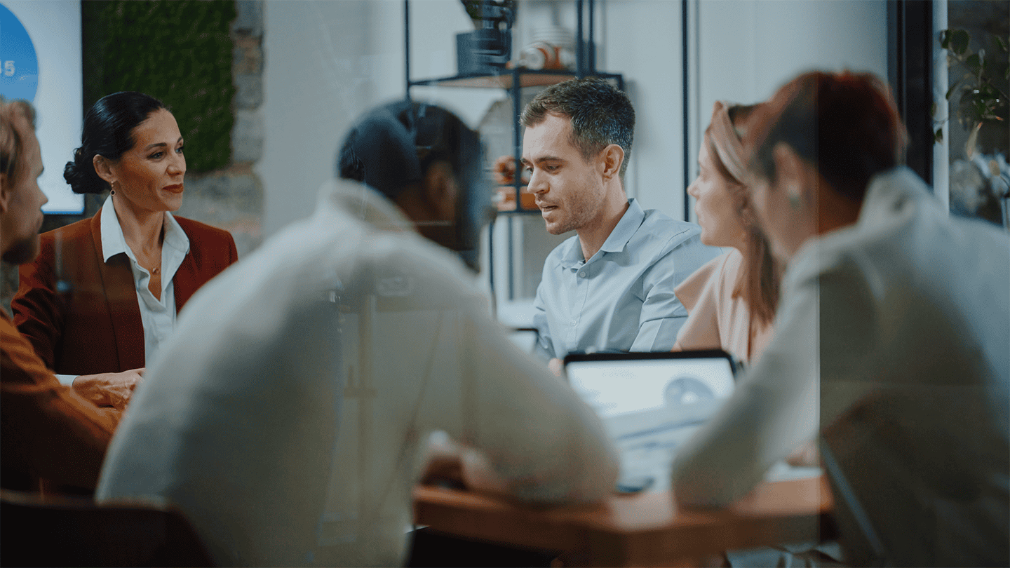 التسويق الداخلي: كيف ولّدت شركة أوزيتيم 2500 عميل مؤهل في عامين!